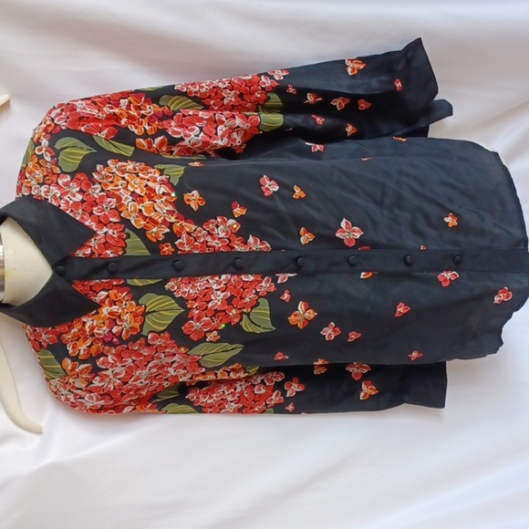 Bob Mackie Wearable Art Black/Pink Floral 100% Silk Top, Sequins, 21" PTP, 28" L - Picture 1 of 8